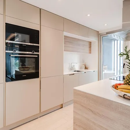 Penthouse - Royal Banus Apartment *