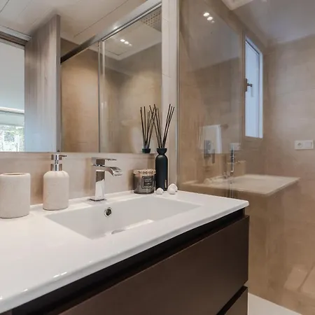 Penthouse - Royal Banus Apartment *