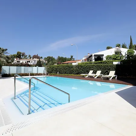 Penthouse - Royal Banus Apartment *